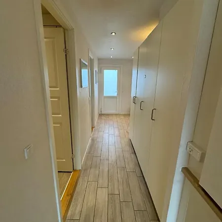 4 Personer - Henne 아파트 *