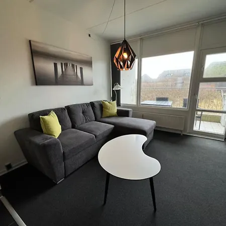 4 Personer - Henne 아파트