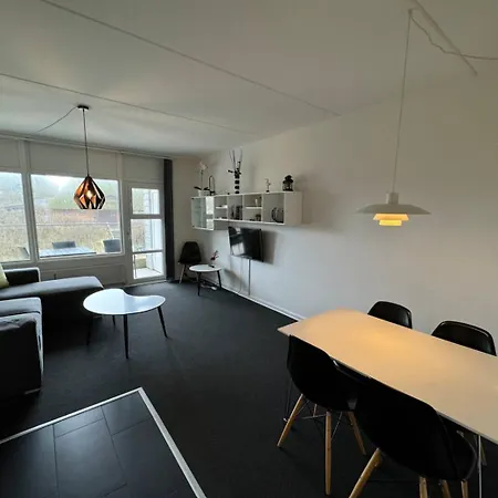 아파트 4 Personer - Henne